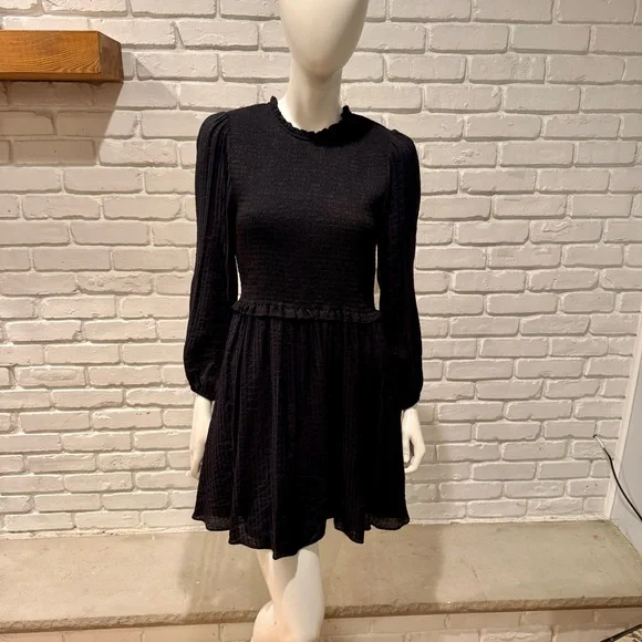 NWT Gianni Bini Black Smocked Mini Dress M Long Sleeve Boho Ruffle Flowy Chic - Picture 3 of 9